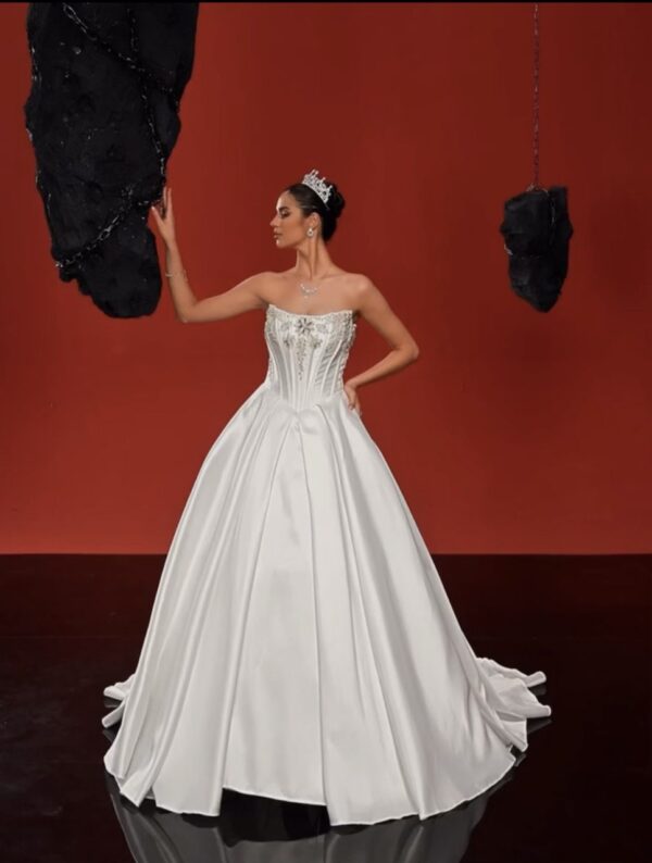 Vintage Strapless Wedding Dress - Image 2