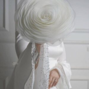 مسكة الوردة الواحدة Giant Rose Bouquet